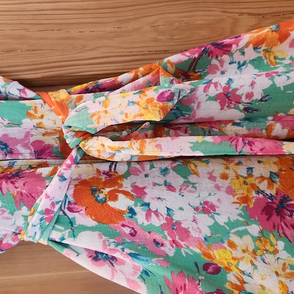 🌺Beautiful, floral, halter dress by Premier Amour in great condition!🏵 - Picture 5 of 10